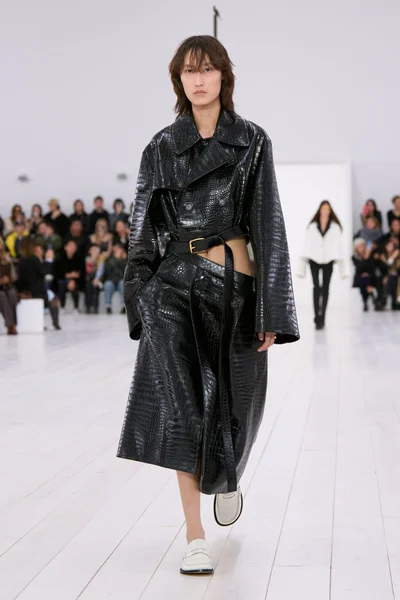 Look 12